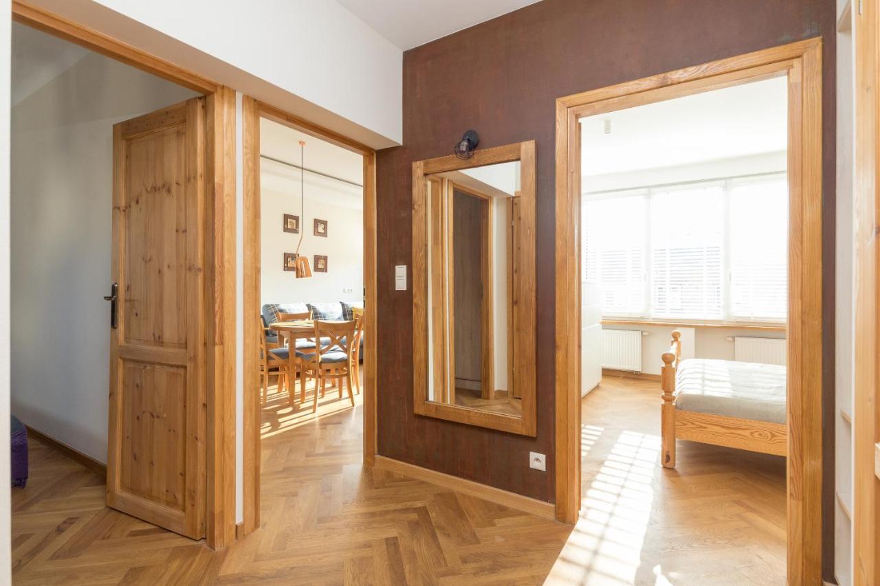 Piekna 2-Bedroom Apartment وارسو المظهر الخارجي الصورة