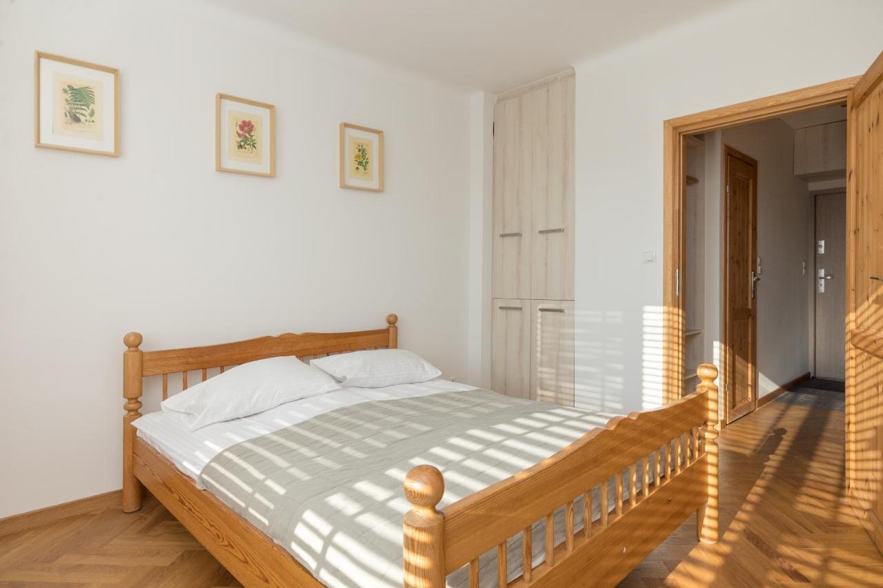 Piekna 2-Bedroom Apartment وارسو المظهر الخارجي الصورة